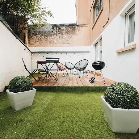 Cozy With Private Terrace Luxembourg