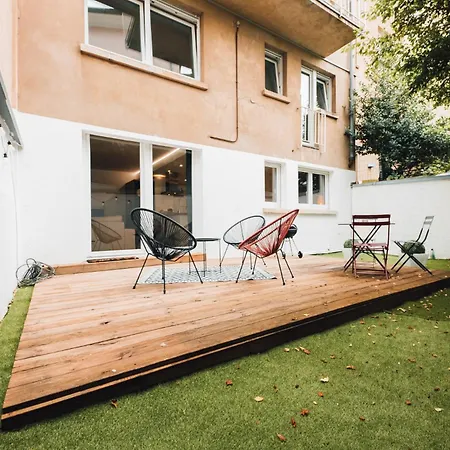 Cozy With Private Terrace