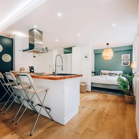 Cozy With Private Terrace *