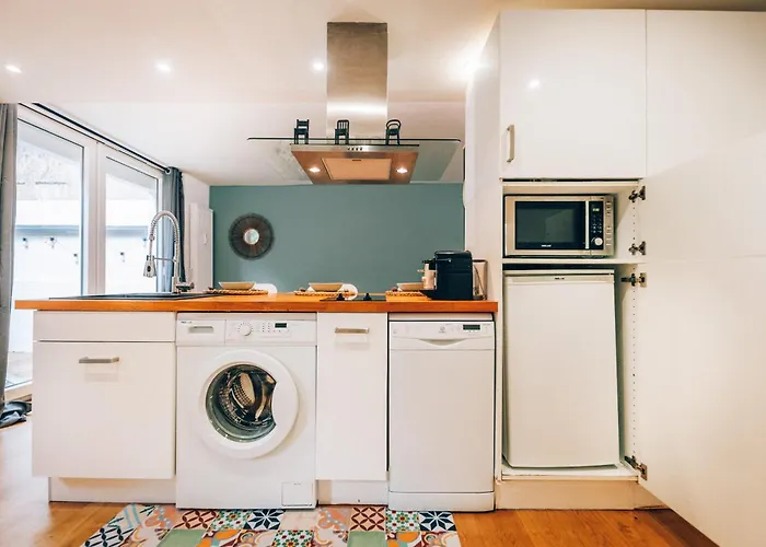 Cozy With Private Terrace Апартаменты