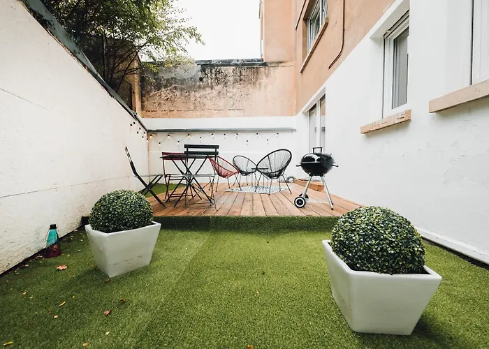 Cozy With Private Terrace Luxemburg